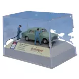 Voiture Peugeot 403 verte, 2 pompistes et accessoires SAI 1921 - HO 1/87