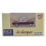 Voiture Peugeot 403 livrée rouge avec 2 personnages SAI 1620 - HO : 1/87 -