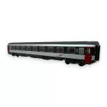 Voiture voyageurs VSE A9u déclassée, livrée corail, logo casquette - LS Models 40388 - HO 1/87 - SNCF - Ep V-VI - 2R