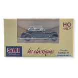 Citroën Traction 11B, taxi 1952 grijs, 3 karakters SAI 1602 - HO 1/87