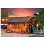 A lighted caretaker's cottage - 85x65x68 mm KIBRI 39309 - HO 1/87