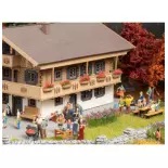 Pack de 6 personnages avec accessoires de jardin NOCH 16215 - HO 1/87