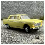 Peugeot 404 Brekina 29023 mit Schiebedach - HO: 1/87 - livrée jaune pale