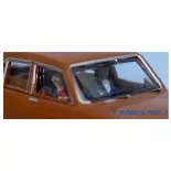  Peugeot 504 brun orangé, avec conducteur et 1 passager - SAI 1631 - HO 1/87