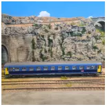 VTU coral car from the "LUNEA" depot, blue livery with dark blue line and yellow doors