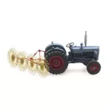 Faneuse avec attache pour tracteur Ford ARTITEC 387.280 - HO : 1/87