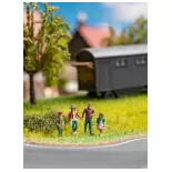 Set van 7 ouders met kinderen Faller 151666 - HO : 1/87