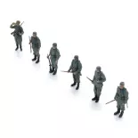 Infanterie de la Wehrmacht en attente de transport - 6 personnages - ARTITEC 5720009 - 1/72 