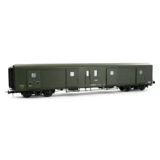 Voiture fourgon à bogie ex-PLM métallisé livrée vert 306 avec feux de fin de convoi fonctionnels
