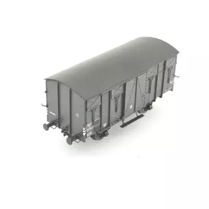Covered car OCEM 19, solid wheels, closed flaps, SNCF West Ep.III B.