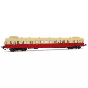 Mixed diesel railcar first/second class X-2439 cr roof of the Rouen-Orléans depot