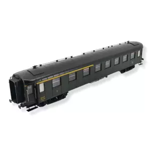 Une voiture OCEM RA A3B5 verte REE MODELES VB380 - SNCF - HO 1/87 - Ep IIIB