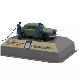 Voiture Peugeot 403 verte, 2 pompistes et accessoires SAI 1921 - HO 1/87