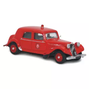 Voiture Pompiers de Lille Citroën Traction 11B 1952 rouge SAI 6123 - HO 1/87