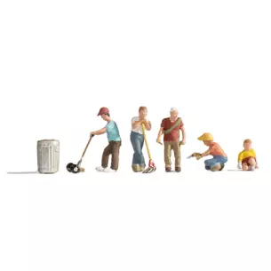 Lot de 5 personnages au jardinage NOCH 36586 - N 1/160