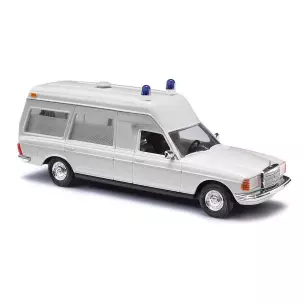 Ambulance Mercedes Benz Miesen en Kit Busch 60221 - HO 1/87 - livrée blanche