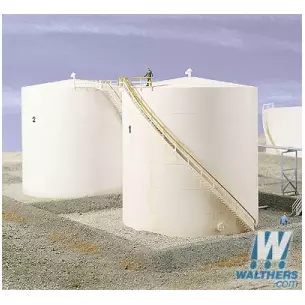 Grand réservoir pétrolier