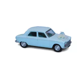 Voiture des mariés Peugeot 204 berline, 1968 bleu pastel SAI 6265 - HO 1/87