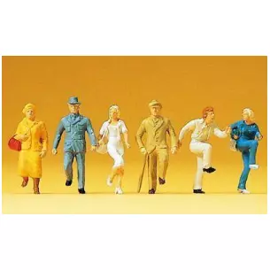 Personnages montant les escaliers