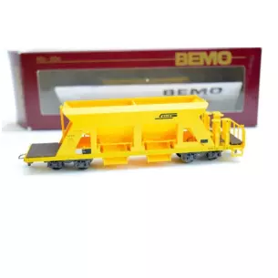 Gravel hopper wagon delivered in yellow