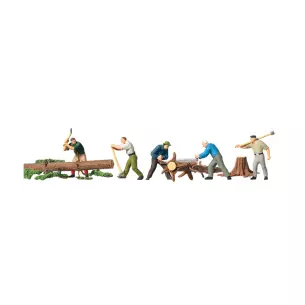 Lot de 5 bûcherons en train de scier du bois - Preiser 10495 - HO 1/87e