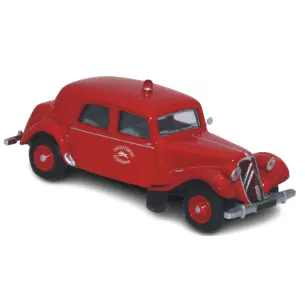 Car Firemen of the Ardennes Citroën Traction 11B 1952 red SAI 6126 - HO 1/87