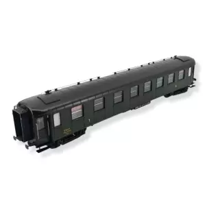 Une voiture OCEM RA A3B5 ex-Midi REE MODELES VB379 - SNCF - HO 1/87 - Ep IIIA