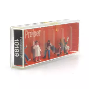 Lot de 7 enfants au marché de Noël
