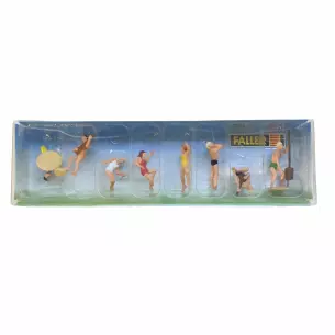 Set of 8 figures at the pool in bathing suits Faller 151020 - HO : 1/87