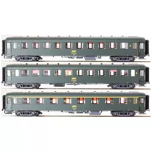 Set of 3 OCEM ex-transatlantic cars with green delivery, grey chassis, green roof, UIC marking