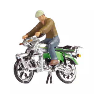Un homme sur une moto Kreidler Florett RS - NOCH 15914 - HO 1/87