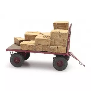 Remorque avec roues à Pneu, chargement de paille