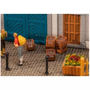 4 Caisses d’eau minérale avec bouteilles HO 1/87