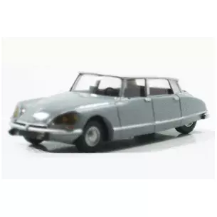 Citroen DS 21 limousine 1968 gris brumaire