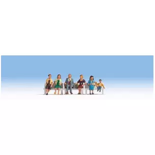 Set of 6 sitting figures