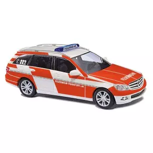 Véhicule d'urgence MB classe C livrée blanc et rouge Busch 43670 - HO : 1/87
