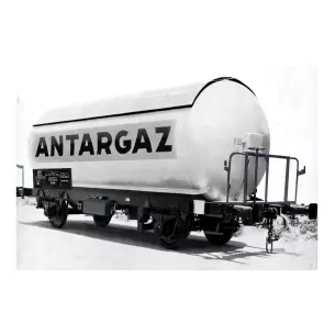 Lot de 2 wagons-citernes SNCF «ANTARGAZ»