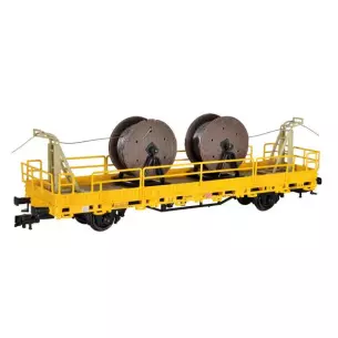 Flat wagon with cable carrier axles and reel