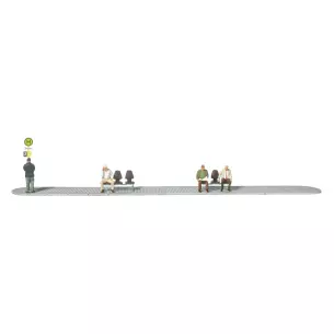 4 personnage attendant le bus et accessoires PREISER 10706 HO 1/87