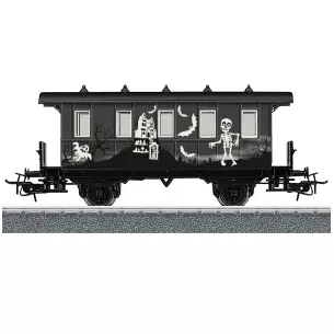 Voiture voyageur Halloween Noir et fluorescente  MARKLIN START UP 48620