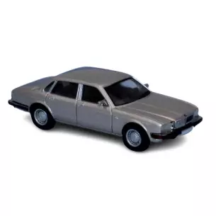 Voiture Jaguar XJ 40 beige métallisé, PCX 870160 - HO 1/87