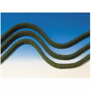 3 green hedges