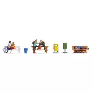 Personnages miniatures au parc, avec accessoires NOCH 15238 - HO 1/87