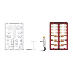 TABLES HAUTES ET SERVEUSE