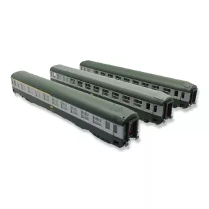 Set of 3 UIC sleeper cars delivered in green aluminum with framed yellow logo and gray chassis