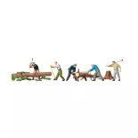 Lot de 5 bûcherons en train de scier du bois - Preiser 10495 - HO 1/87e
