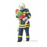 Pompier uniforme bleu secourant un enfant PREISER 28251 - HO 1/87