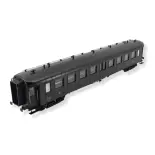 Une voiture OCEM RA B9 verte REE MODELES VB381 - SNCF - HO 1/87 - Ep IIIB