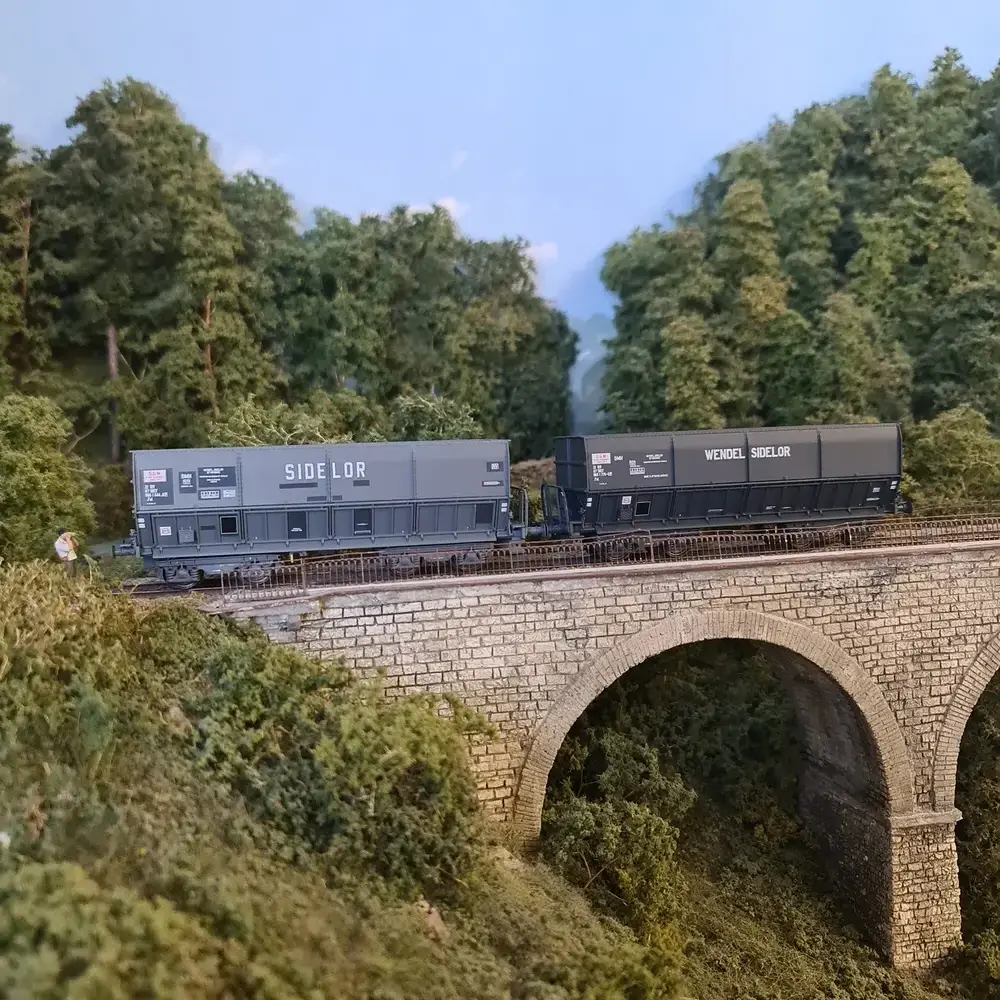 Set 2 wagons tombereaux LS Models 31111 - HO_1-87 - SNCF - EP IV - 5_rotated.webp