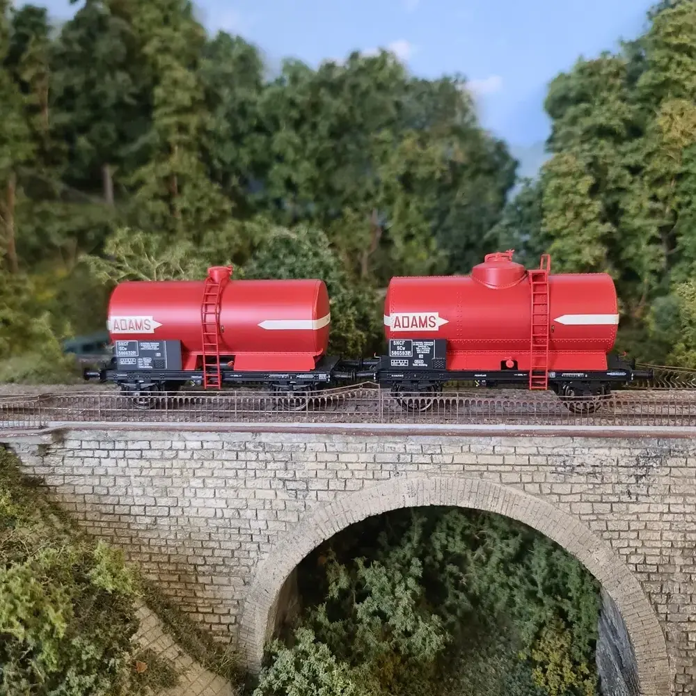 Set 2 wagons citerne OCEM 29 REE Mod_les WB714 - HO 1_87 - SNCF - 5_rotated.webp